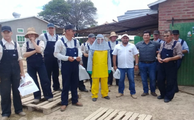 APIA realiza actividades de difusión del Programa Campo Limpio en predios agrícolas de los municipios de Cuatro Cañadas y Pailón 